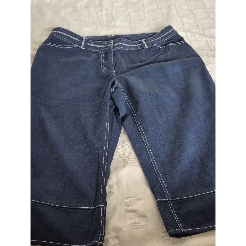 Women’s Dark Blue Cropped Jeans with Contrast Stitching - Picture 16 of 16